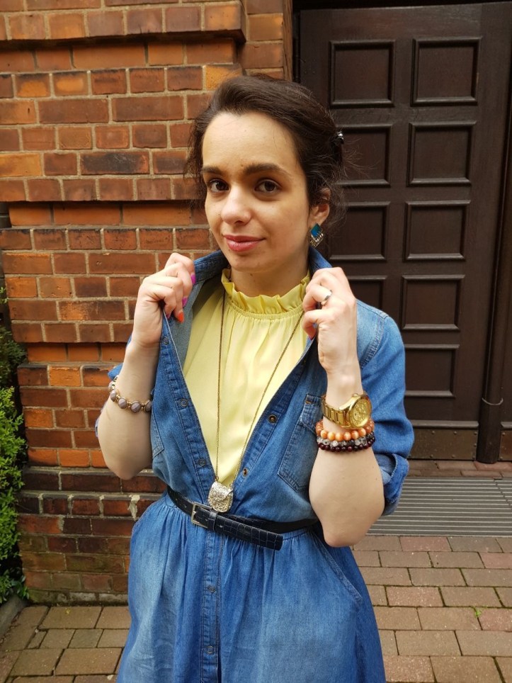 yellow on denim close collar up