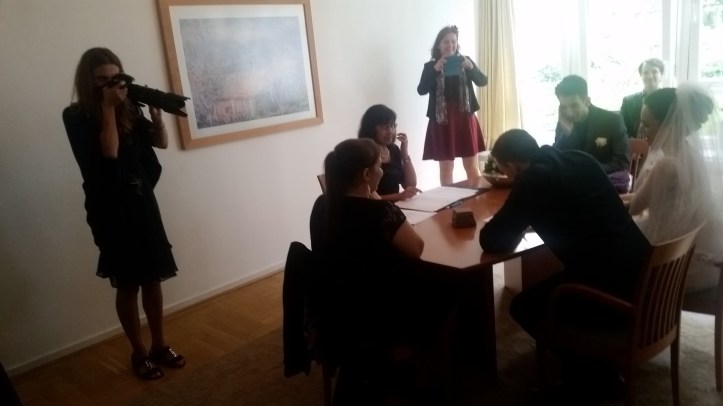 taking photos in the registry office is allowed in Hamburg-Nord