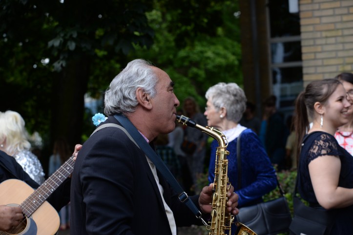 Music players for a day full of weddings