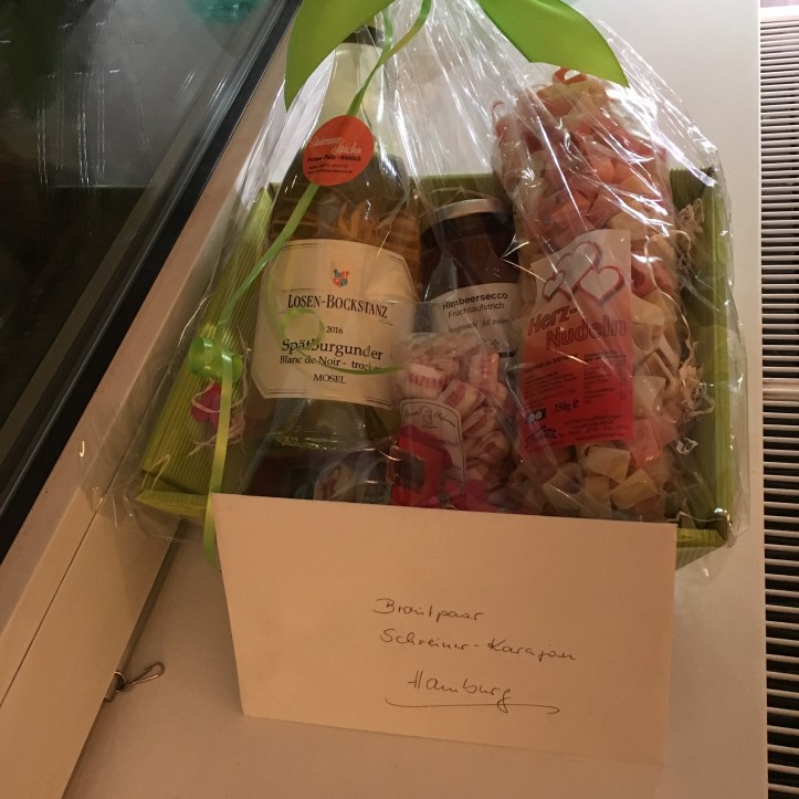 A casual gift hamper