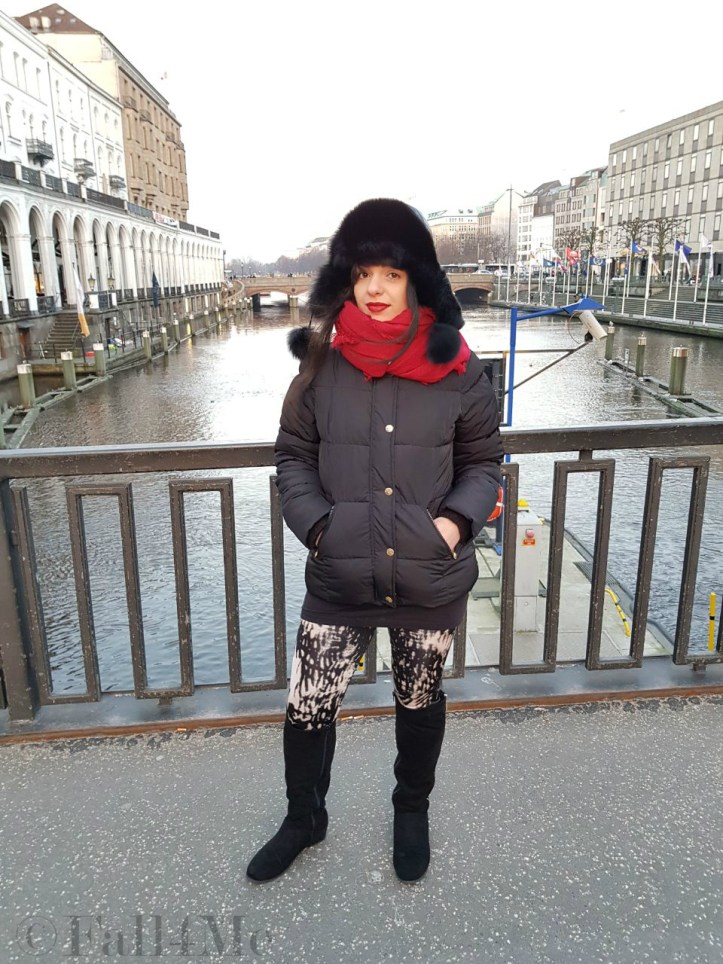 Red & black outdoor style