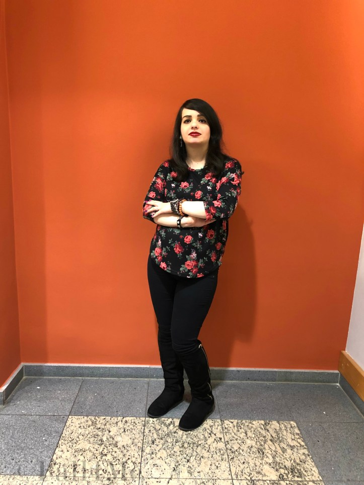 Fall4Me April style spring trend red roses on black