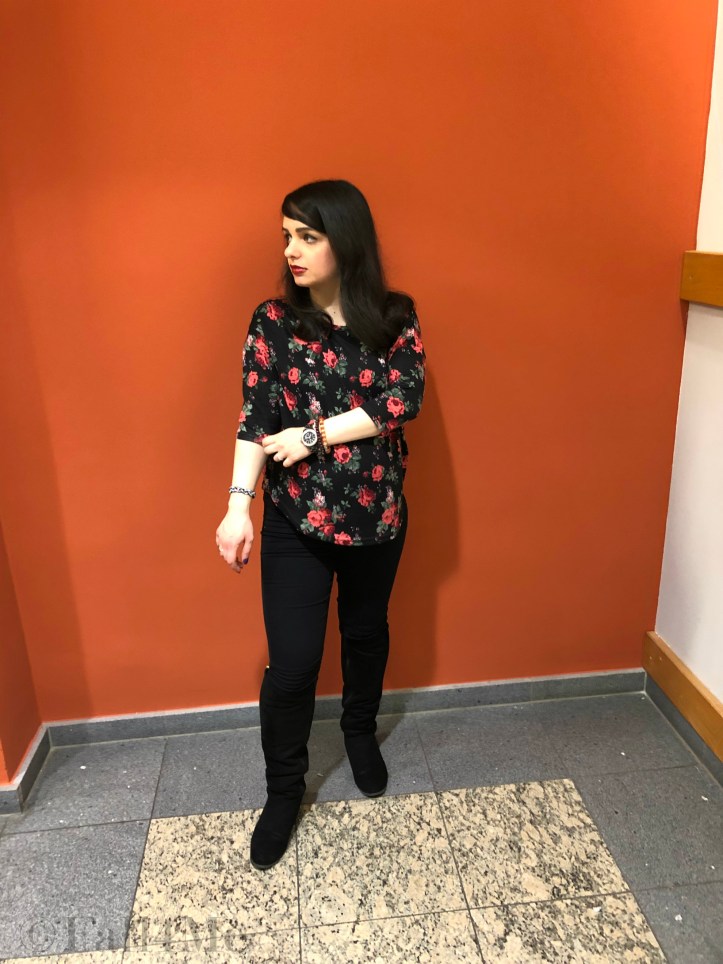 Fall4Me April style spring trend red roses on black