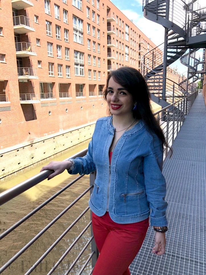 June trend by Fall4Me light denim and red