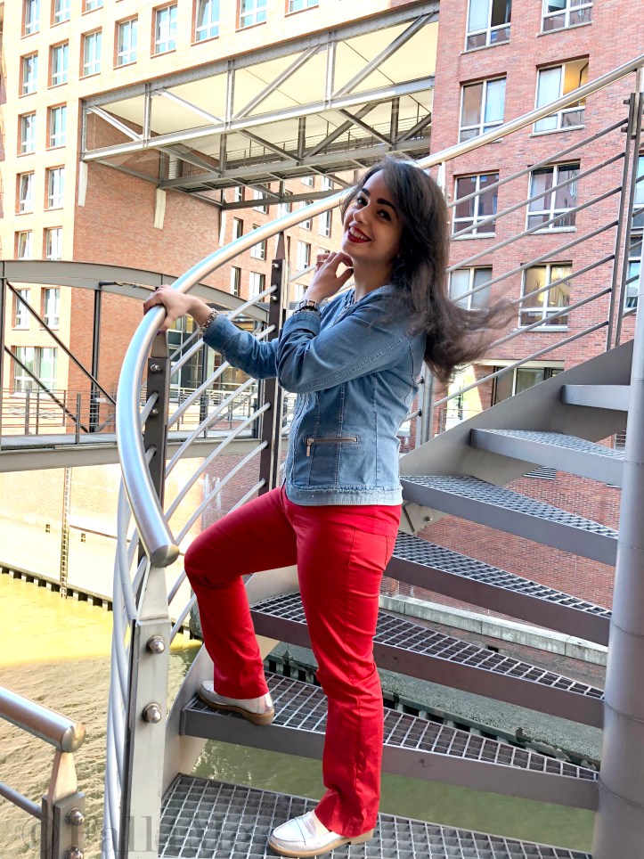 June trend by Fall4Me light denim and red