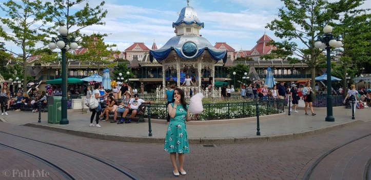 August trend by Fall4Me mint green and cherry magenta