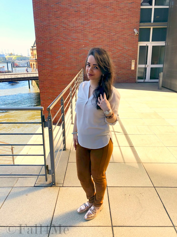 September trend by Fall4Me cognac and white