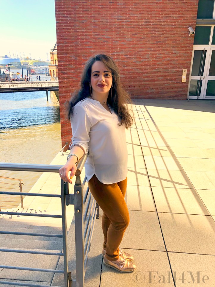 September trend by Fall4Me cognac and white