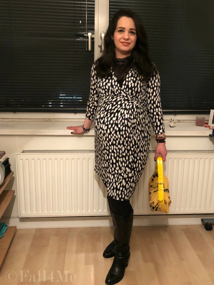 Black and white meet yellow accents for the beginning of the new year