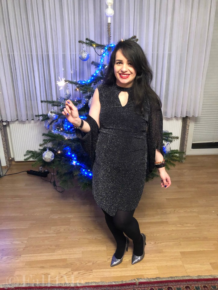 Sparklers as replacement of wild fireworks