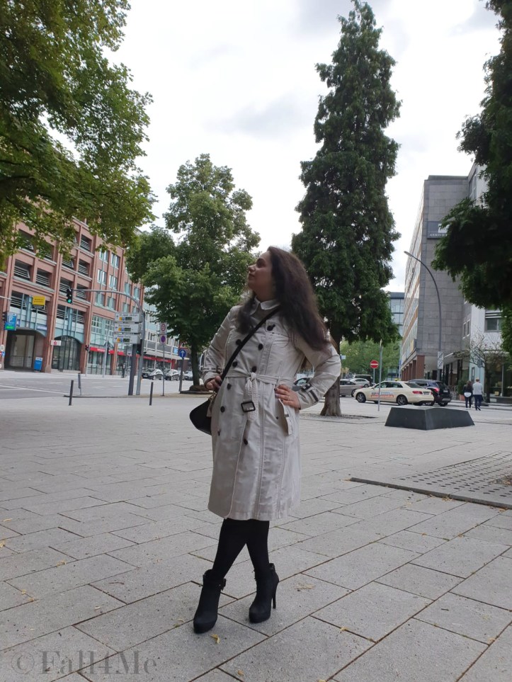 Classy trench coat combined with black