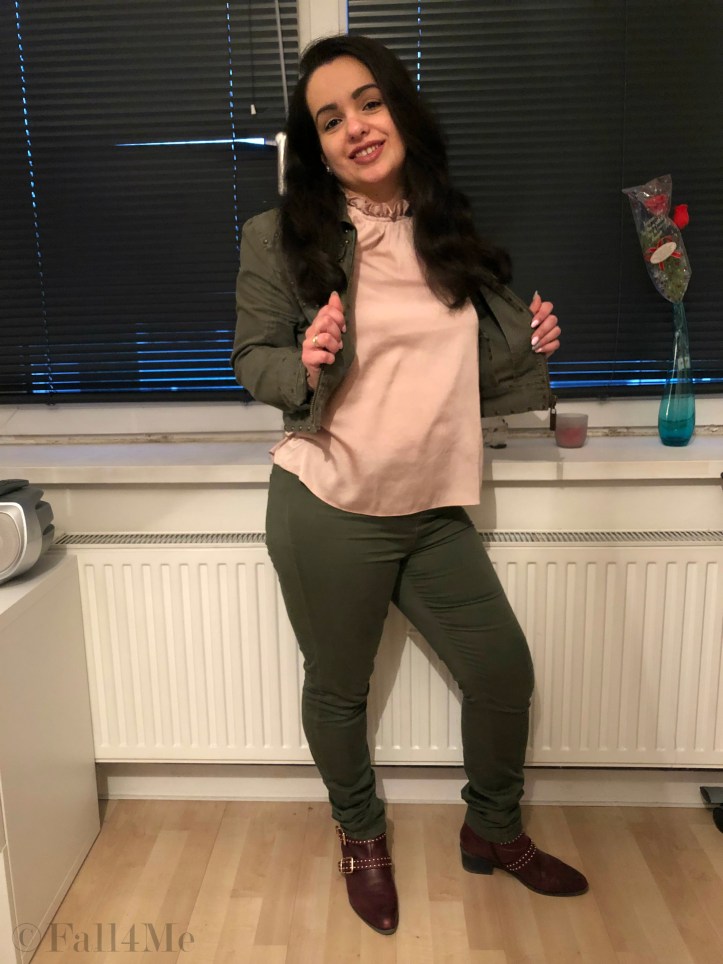 The feminine utility trend styled plain