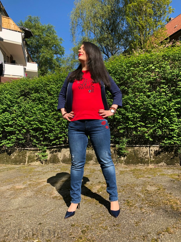 Fall4Me trend two in one: red lips and blue and red and navy