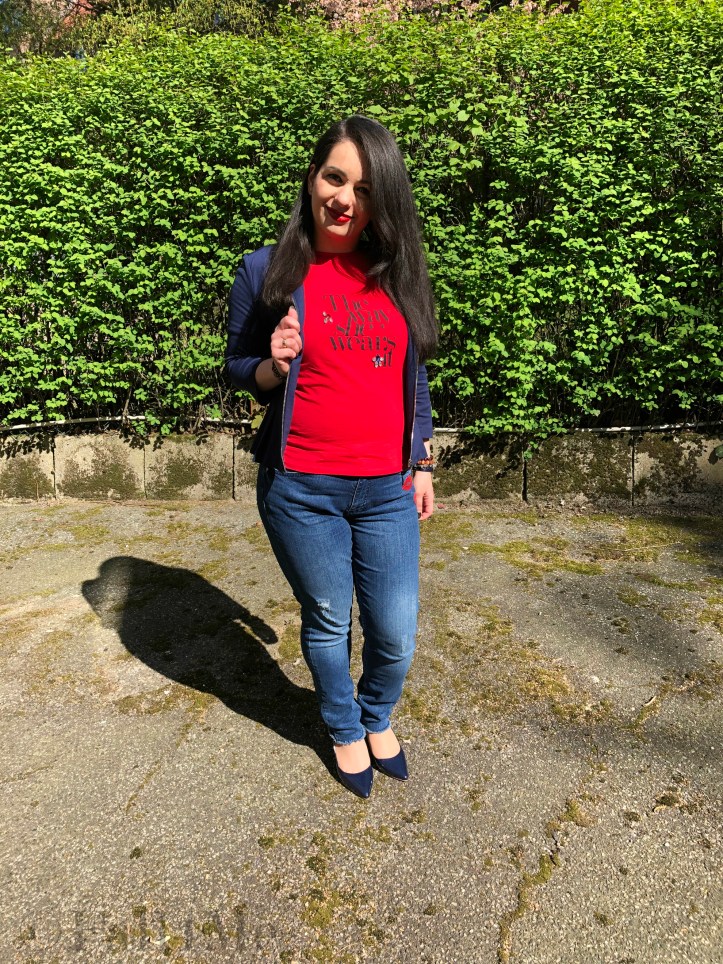 Fall4Me trend two in one: red lips and blue and red and navy