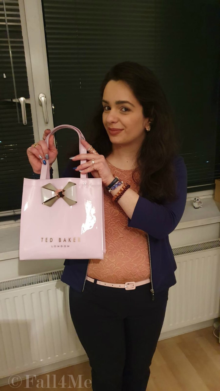 An elegant look to accurate for every spring party