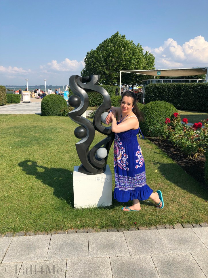 The oriental pattern awaken summer feelings.