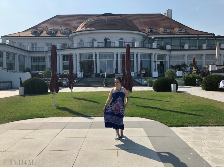 The oriental pattern awaken summer feelings.