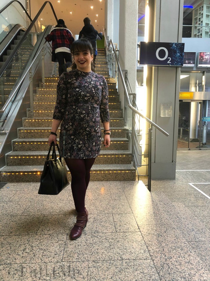 Burgundy is back for autumn with flowers and leather accessories.