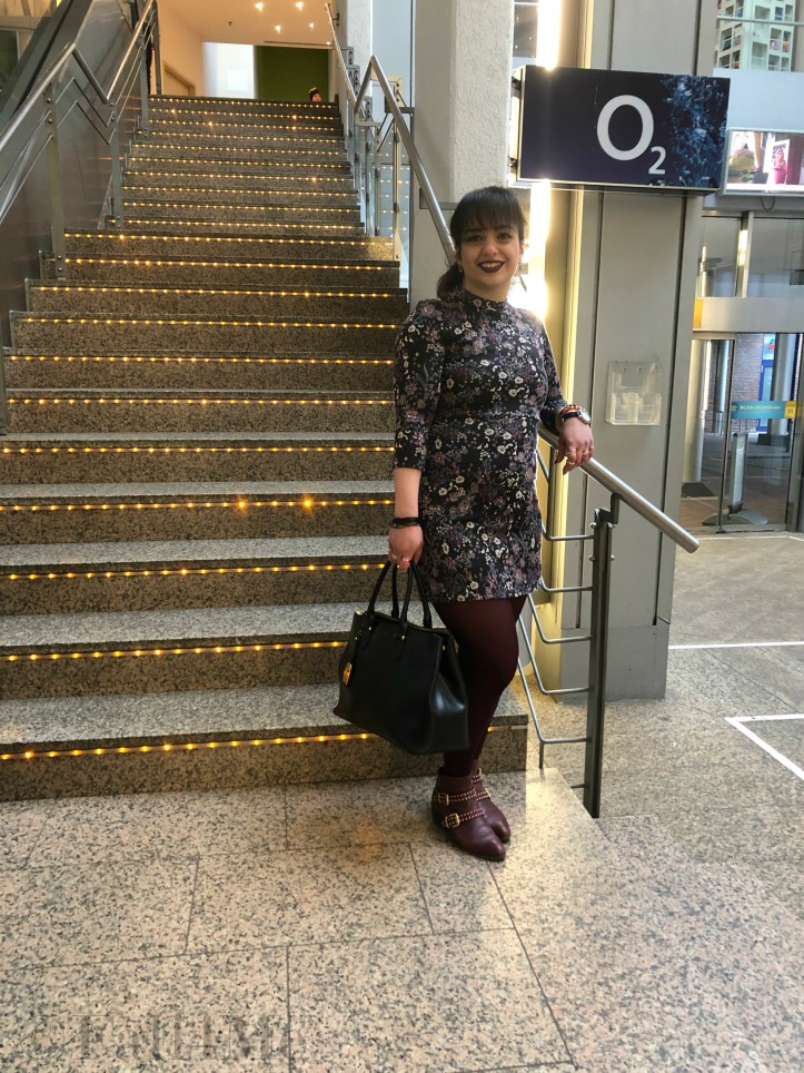 Burgundy is back for autumn with flowers and leather accessories.