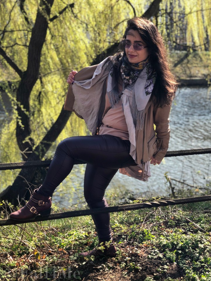 Lavender accents worn with non-black leather-optics and beige powder-shades.