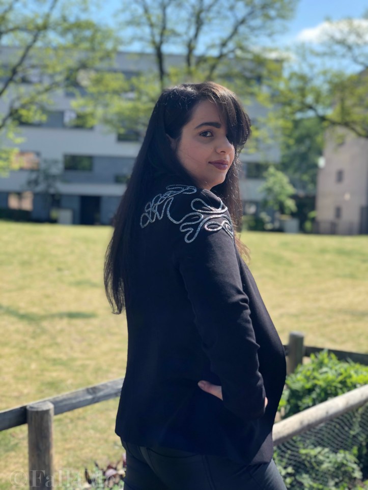 The celebration-look for casualty: lace and glitter