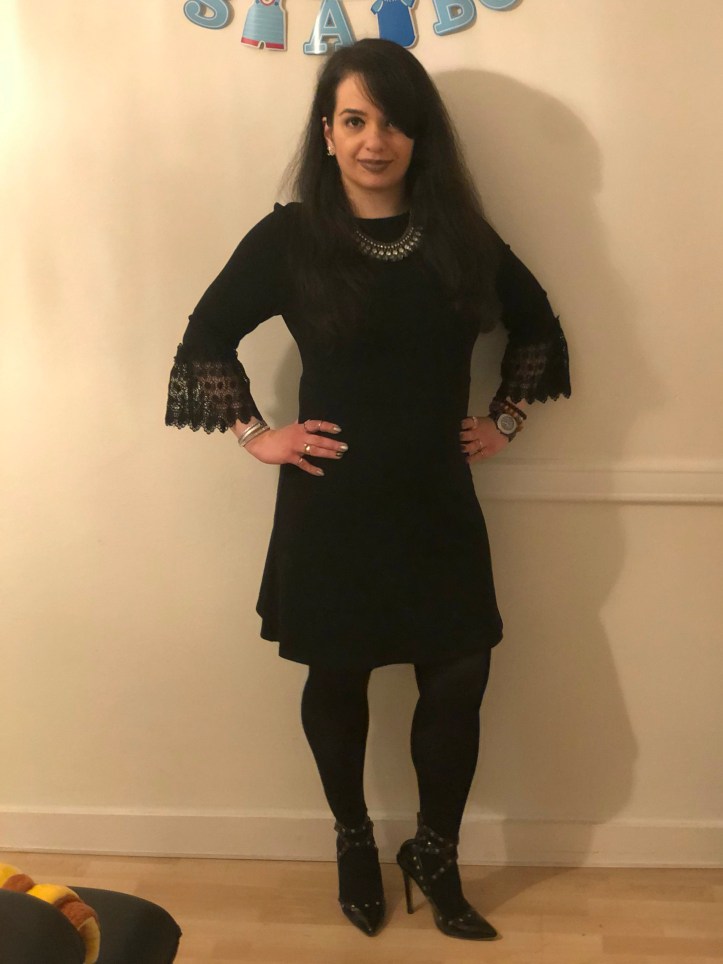 The Christmas outfit for 2019: The LBD with metallic accents