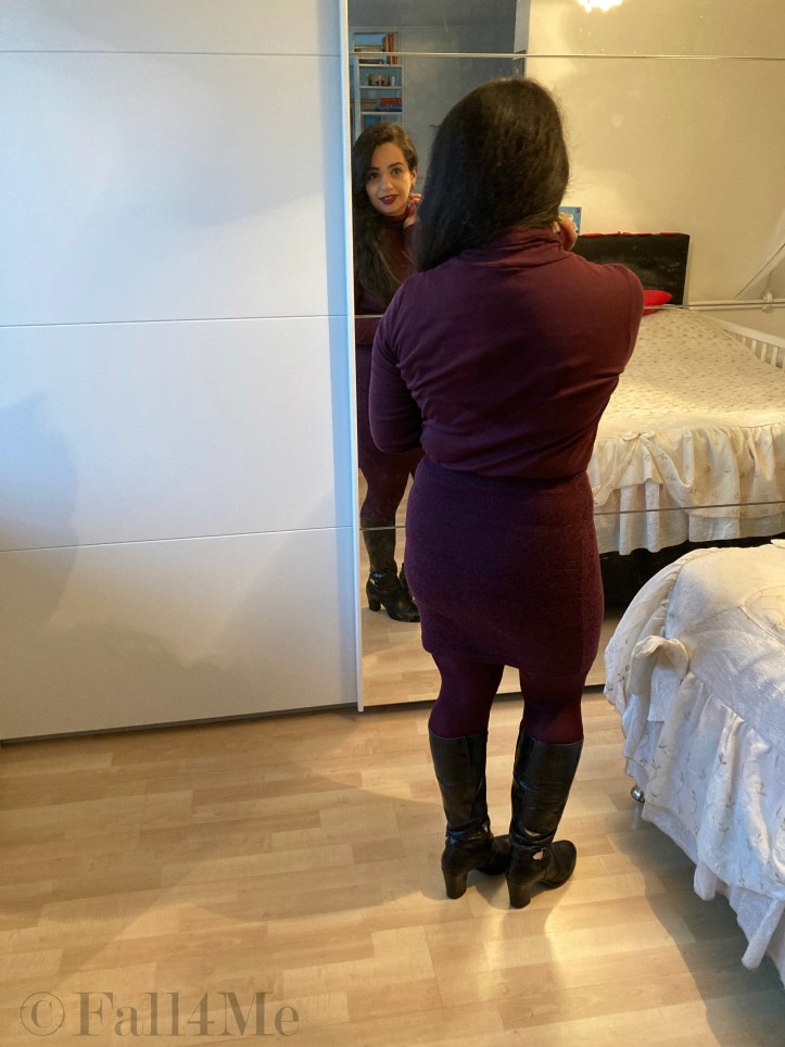 A casual yet chic and feminine outfit in aubergine and black 70s boots.