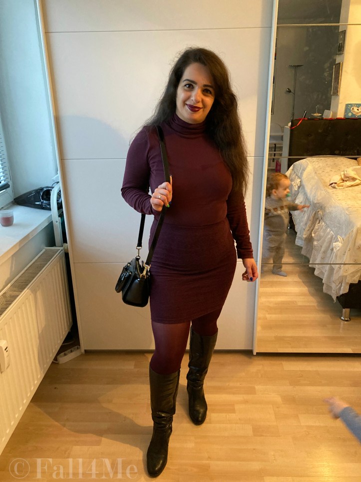A casual yet chic and feminine outfit in aubergine and black 70s boots.