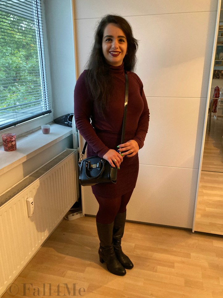 A casual yet chic and feminine outfit in aubergine and black 70s boots.