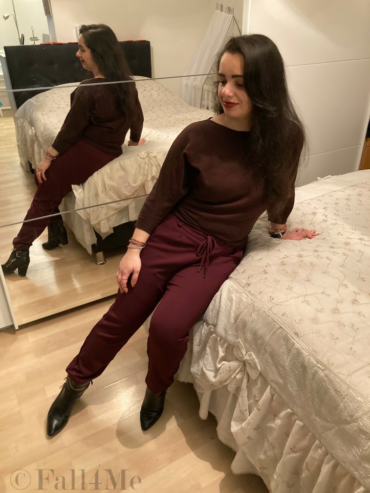 For autumn sweat pants can be worn stylish with ankle boots and a pullover.