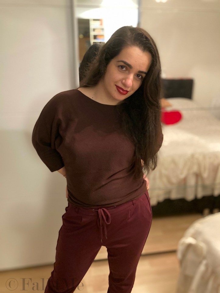 For autumn sweat pants can be worn stylish with ankle boots and a pullover.