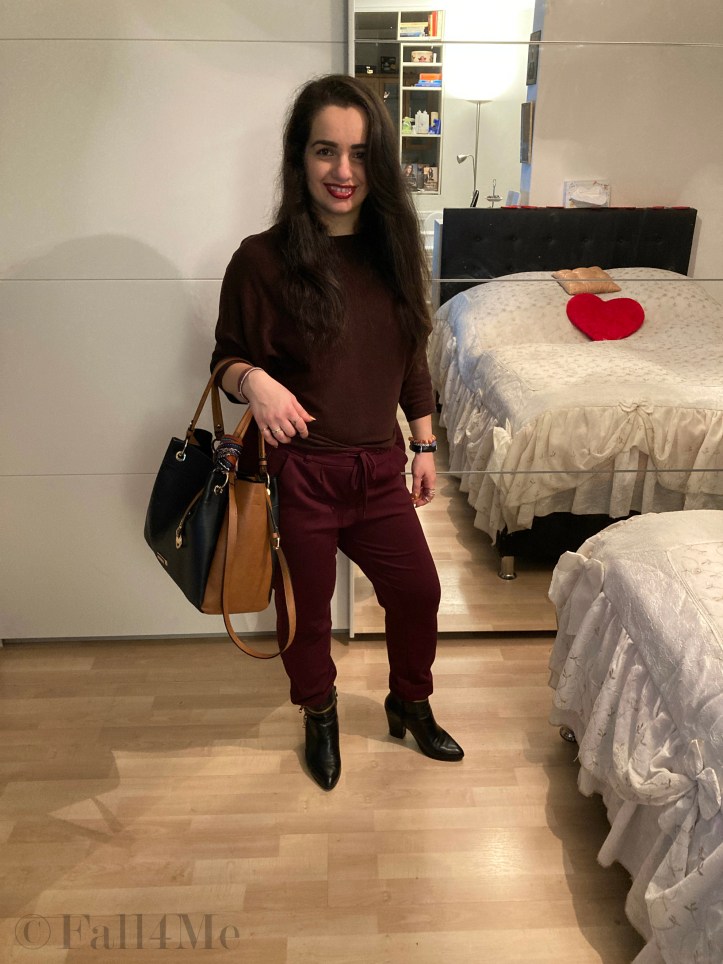 For autumn sweat pants can be worn stylish with ankle boots and a pullover.