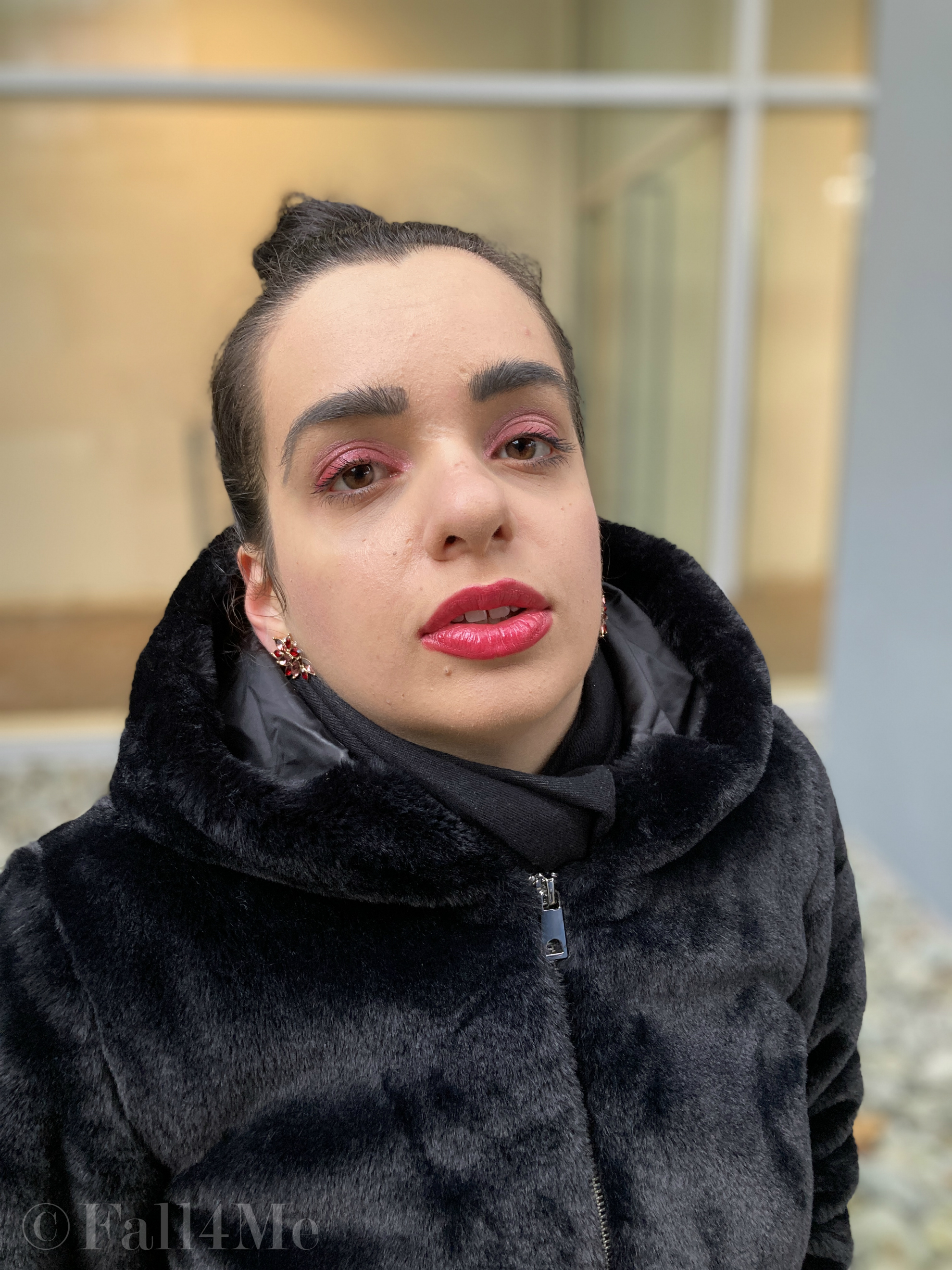 No tolerance, make-up tone in tone