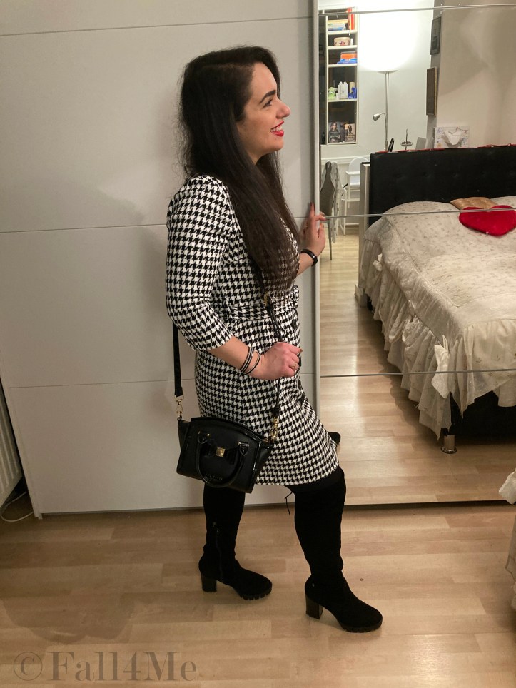 Rooster comb pattern are back this fall romantically and chic.