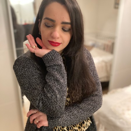 A version of the make-up trend red lips with leopard-eyes.