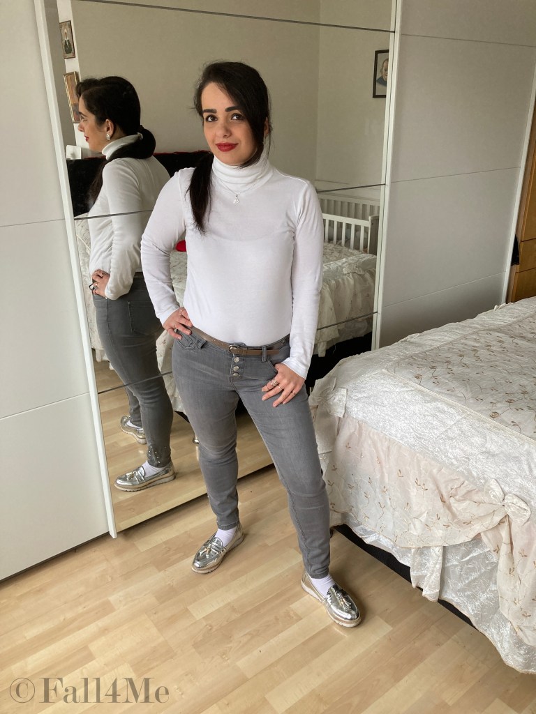 Soft retro, a vintage style in bright, tender colours.