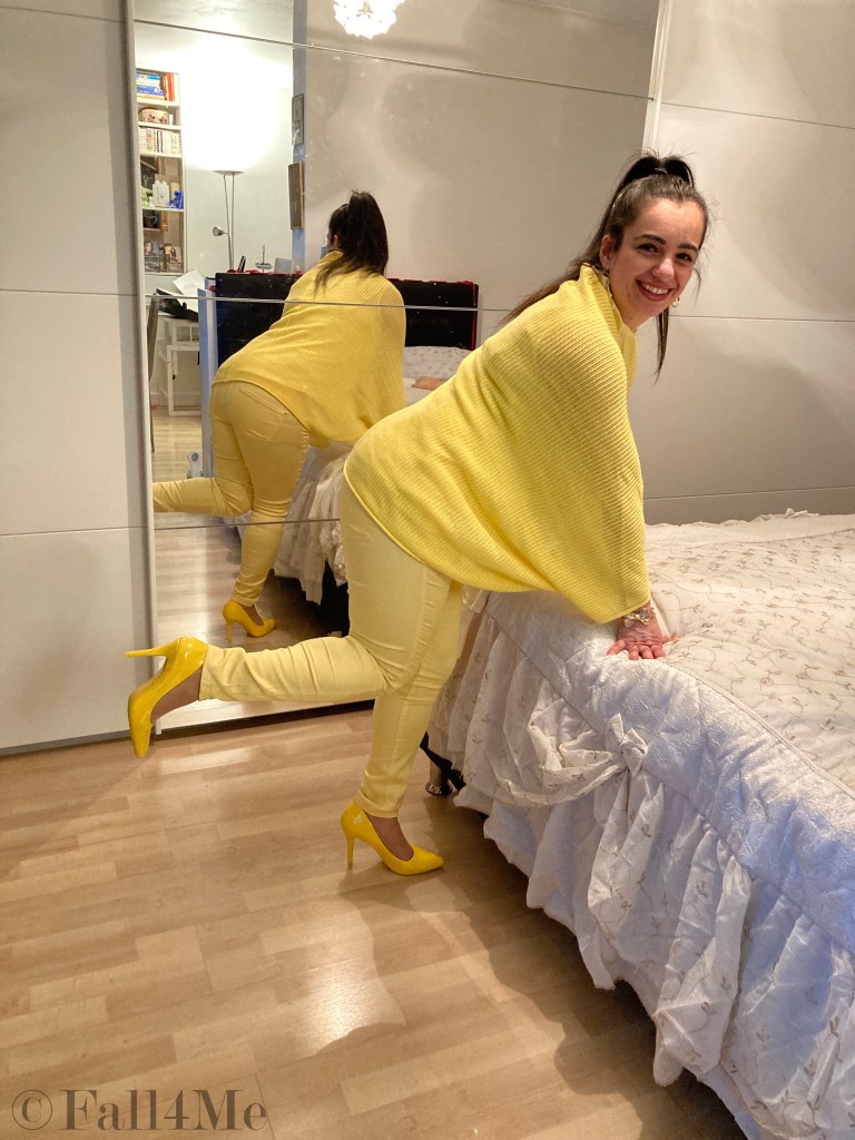 A look completely but in different shades of yellow.