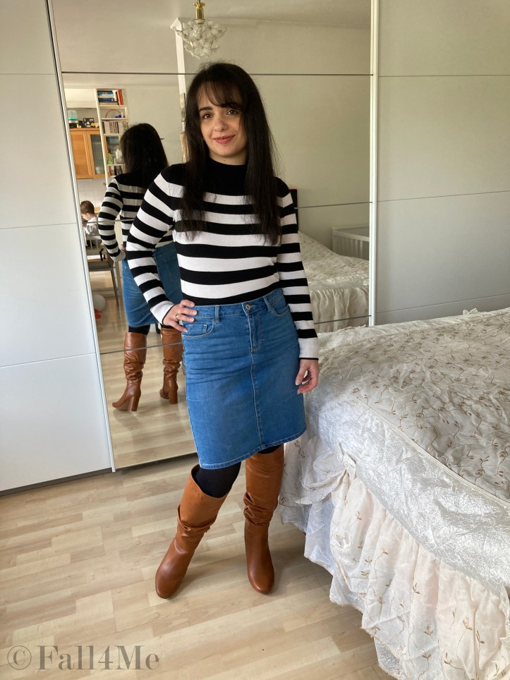 Miniskirt style jeans edition.