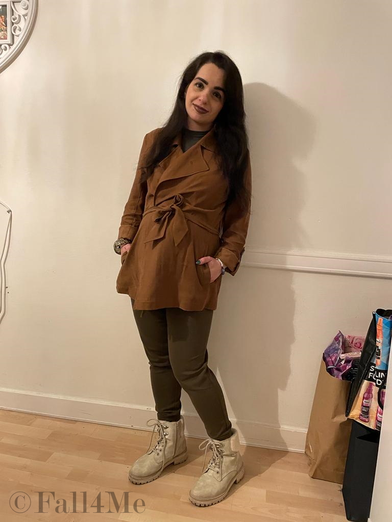 Amazon and jungle style put into reality with colors and mixed-printed with the accessories.