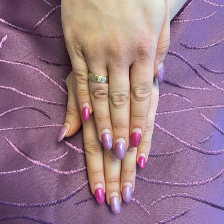 It's a girl nail-art for a baby shower party.