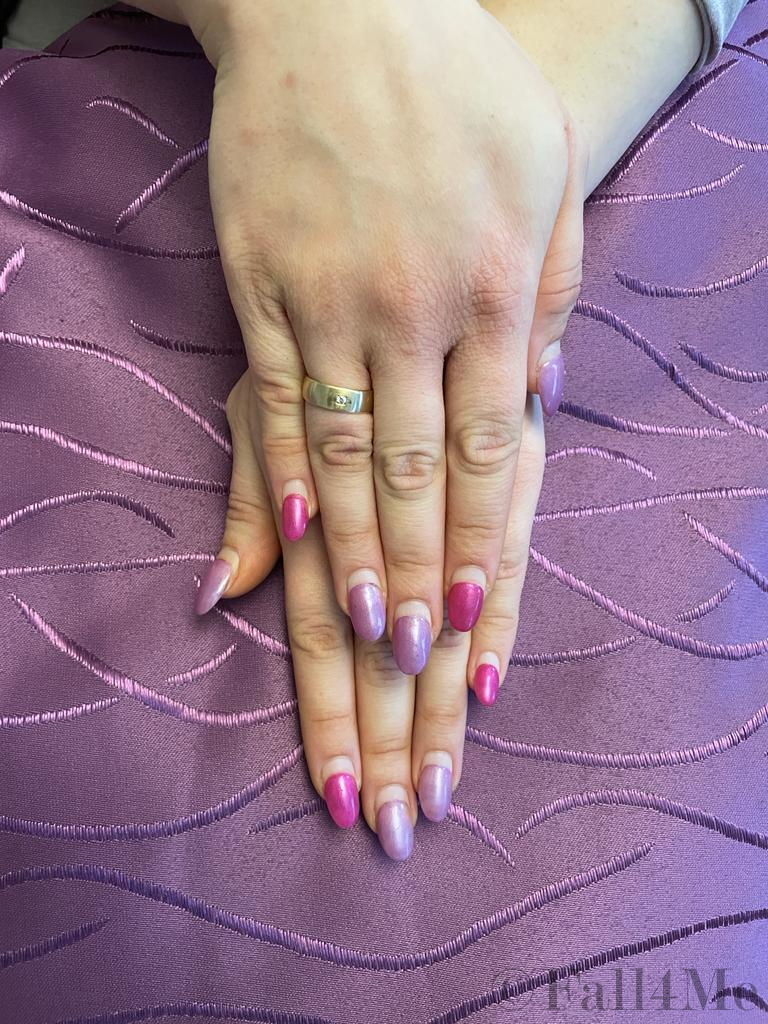 It's a girl nail-art for a baby shower party.