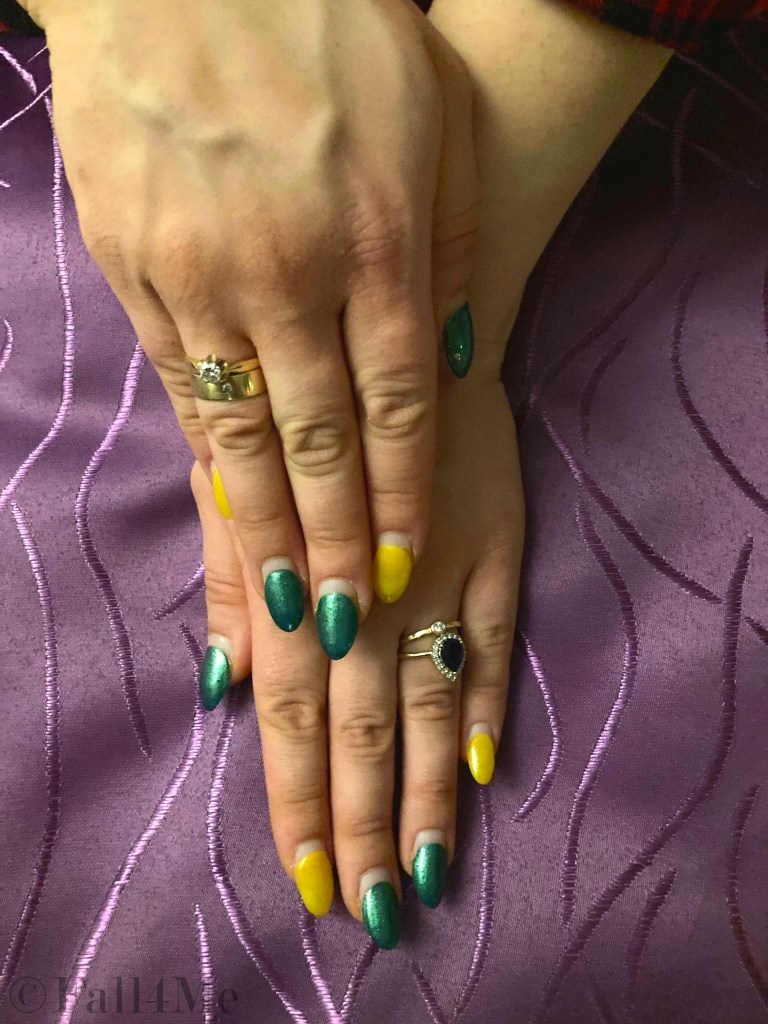 Fortune colors for the year of the ox are green and yellow.