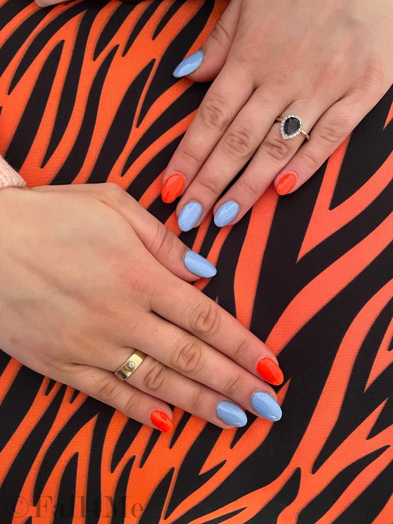 Fortune colours of the Lunar Year orange and blue.