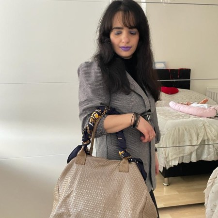 Spring trends combined in clothing, make-up and accessories.