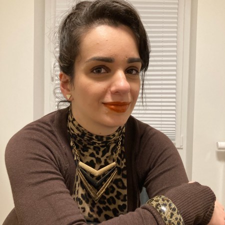 The Auntiecore-trend is worn with vintage bags and timeless classics.