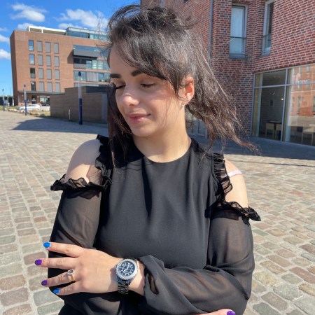 The festive-season-style is shining in dark berry colors and glittery and metallic knit.