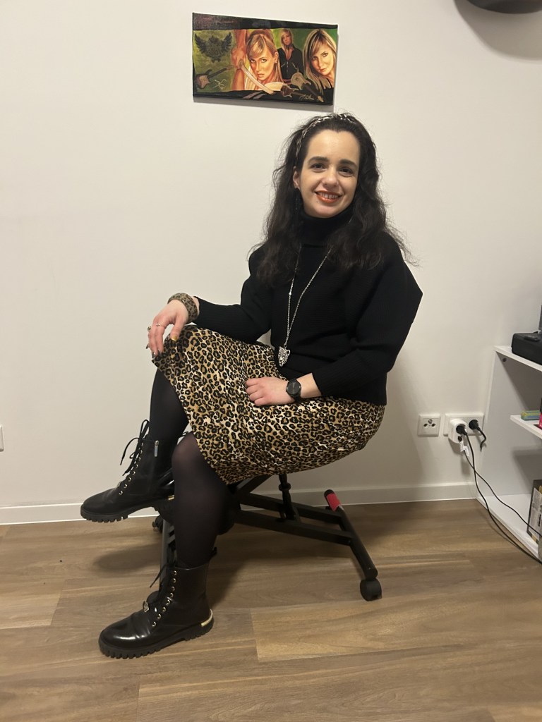 A suitable for office wild-life-look.