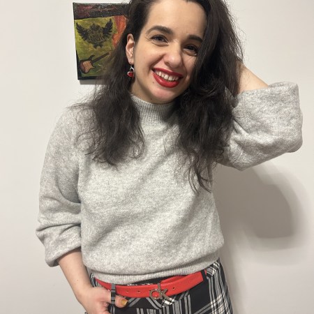 Gray worn in a clean cut with colorful accents shining through.