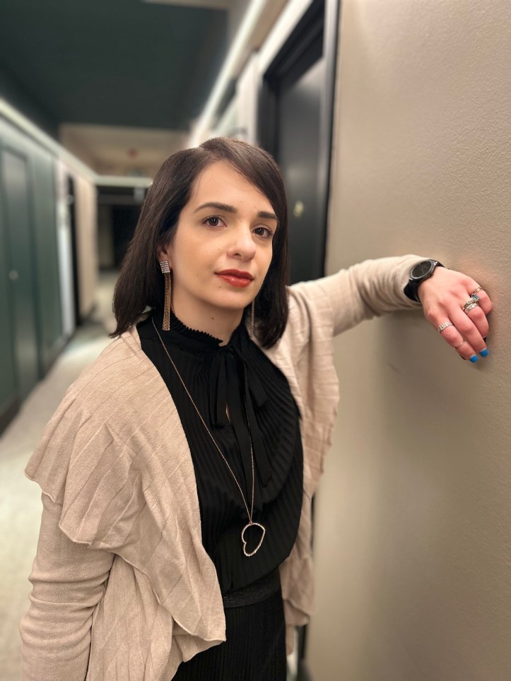 Bohemian romance with maxi styles, calm colors, and ruches.